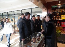 省委督查組實地考察東鰲鹿業(yè)鹿副產(chǎn)品深加工項目