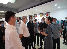 中國(guó)品牌建設(shè)促進(jìn)會(huì)劉平均理事長(zhǎng)一行至東鰲鹿業(yè)集團(tuán)考察