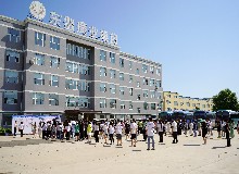 青春建功創(chuàng)新創(chuàng)業(yè)行動(dòng)暨雙陽(yáng)區(qū)首屆青年人才夏令營(yíng)組織參觀東鰲鹿業(yè)集團(tuán)